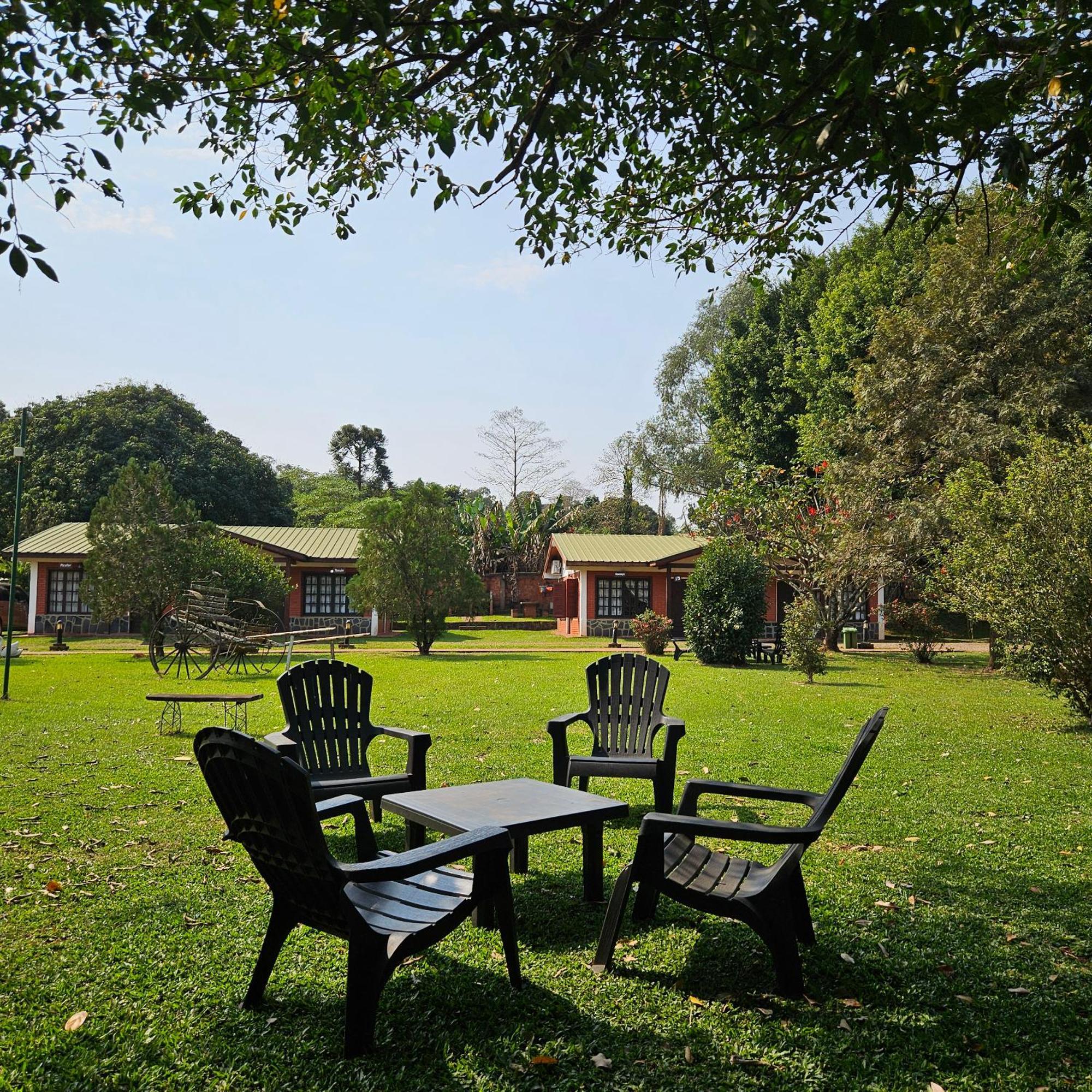פוארטו איגואסו Cabanas El Refugio Del Mensu מראה חיצוני תמונה