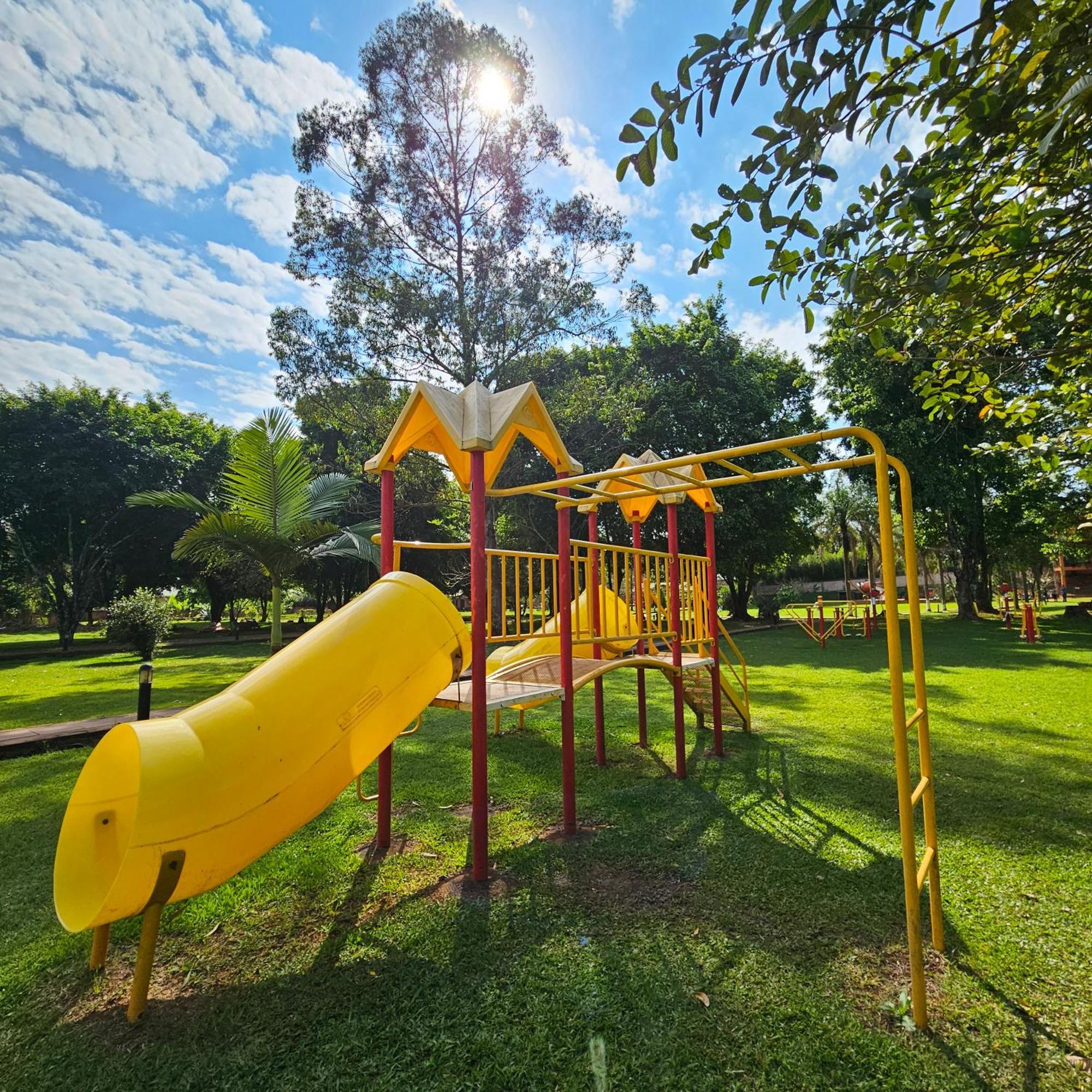 פוארטו איגואסו Cabanas El Refugio Del Mensu מראה חיצוני תמונה